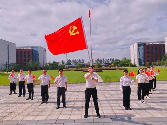 奶粉有1，2，3段，都说1段营养最高，如果小孩一直吃1段可以吗游戏画面