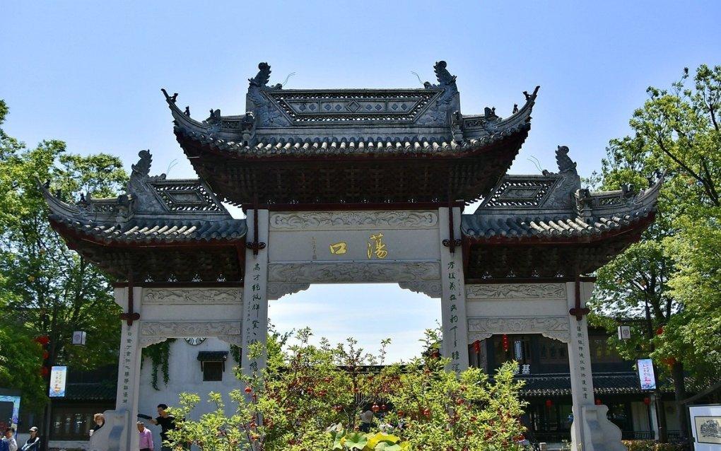 20分大胜!同曦送阿的江8连败,距季后赛仅一步之遥,有望创历史